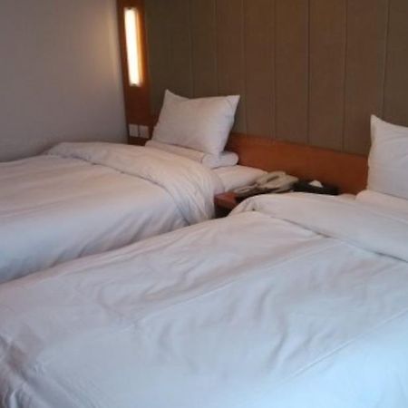 Ji Hotel Urumqi Hongshan Branch Ngoại thất bức ảnh